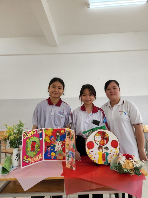 Thi KTKT_Hộp quà -Thiep 1.jpg